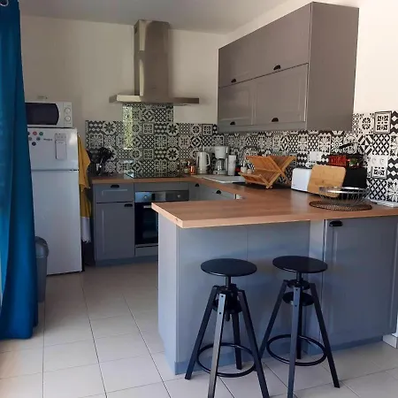 Villa Villa Avec Piscine Privee A Martel, 70 M² Pour 5 Personnes Martel