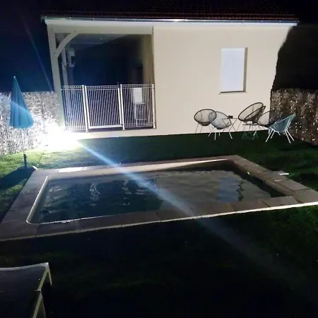 Villa Avec Piscine Privee A Martel, 70 M² Pour 5 Personnes Villa *